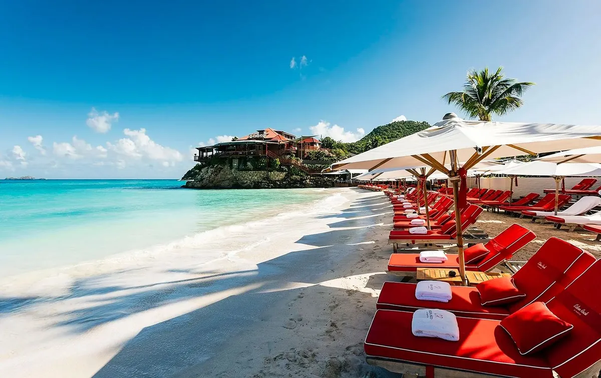 Hotels & Resorts — lived-in experience, not an empty room